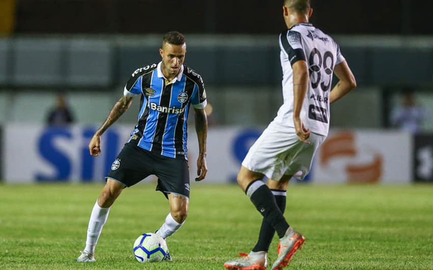 Luan pode rescindir com o Corinthians e assinar com o Grêmio