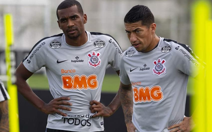 Marllon e Ralf serão titulares do Corinthians contra o Cruzeiro
