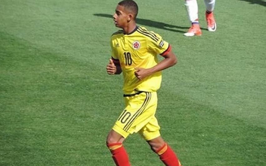 Borrero pertence ao Santa Fé da Colômbia e por uma proibição da FIFA, que não permite transfereências internacionais de menores de 18 anos, só pode ser anunciado em janeiro