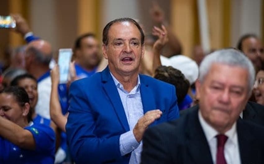 Saulo Fróes, presidente do conselho gestor, afirmou que o Cruzeiro não fará loucuras salariais