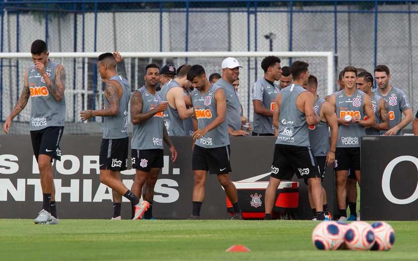 Jogadores do Corinthians foram muito cobrados pela nova comissão técnica no segundo dia de treinos do clube na temporada 2020