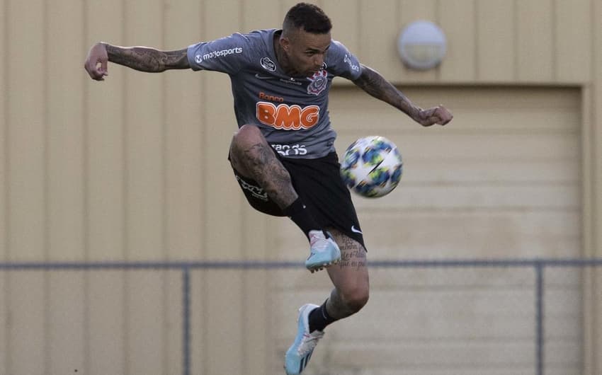 Janderson deve ser titular do Corinthians no primeiro jogo da temporada, contra o New York City FC, na Flórida