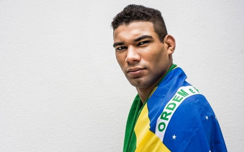 Herbert venceu em sua estreia e pediu para lutar no UFC São Paulo (Foto: Sondermarketing)