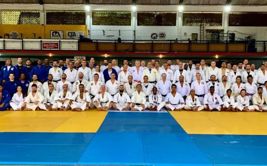 Mais de 370 veteranos do Judô estiveram reunidos no Rio de Janeiro no último sábado (1) (Foto: Associação de Judô Veteranos do Rio)