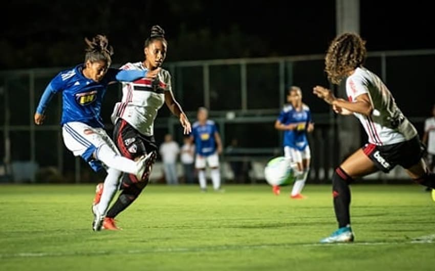 As meninas do América-MG estreiaram muito bem no Brasileiro A1 diante do São Paulo