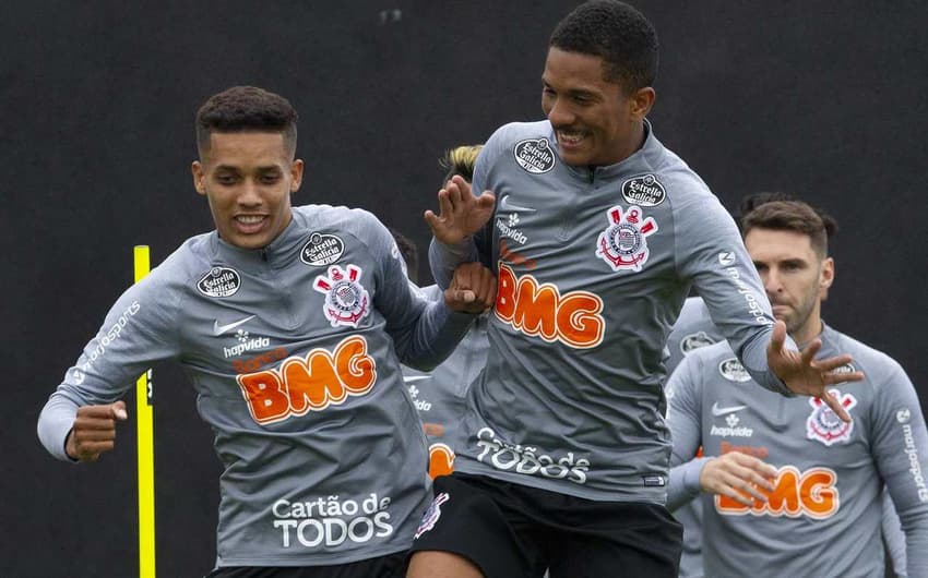Pedrinho fez seu primeiro treino no Corinthians em 2020