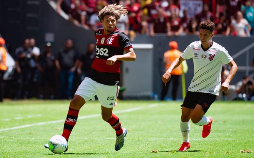 Flamengo x Athletico-PR - Arão e Marquinhos Gabriel
