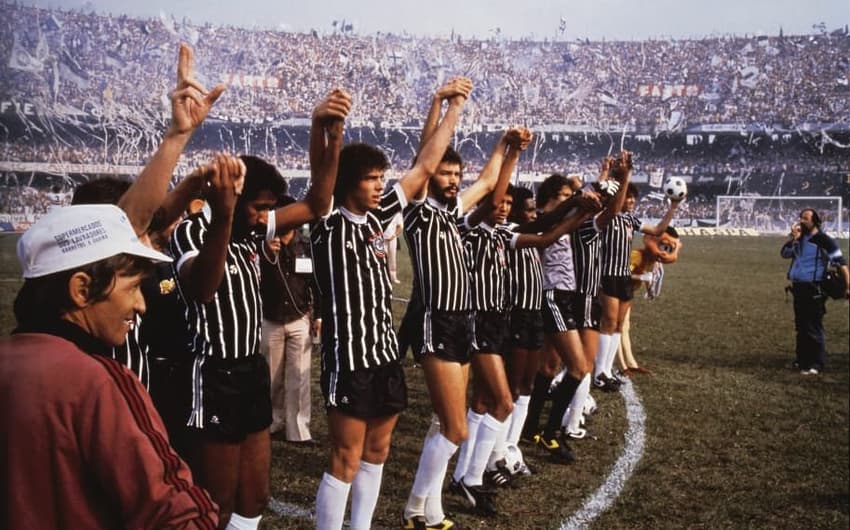 Corinthians 1982