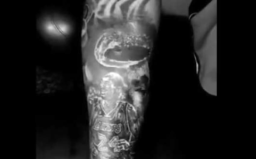 Nick Kyrgios braço tatuado
