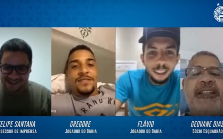 Flávio e Gregore falam com torcedor do Bahia que se recupera da COVID-19
