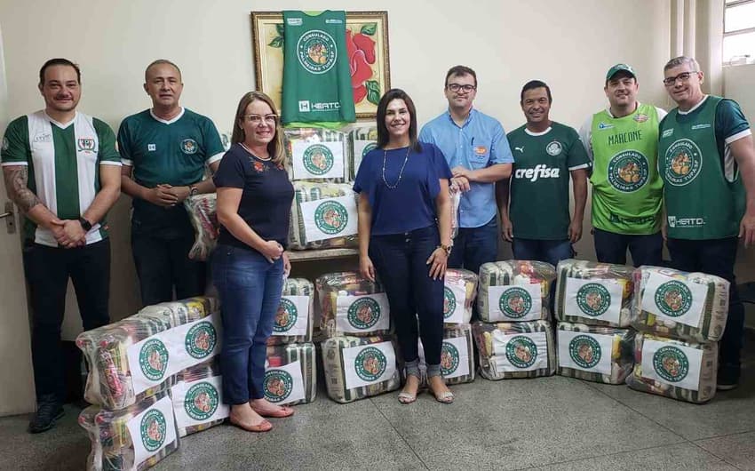 Consulado do Palmeiras de Tupã (SP) arrecadou cestas básicas para doação