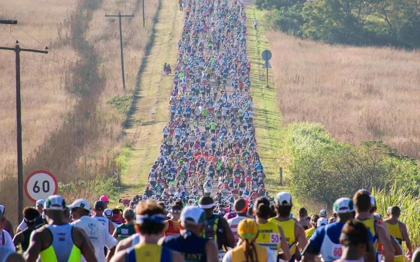 A icônica Comrades Marathon não será disputada neste domingo. Só em 2021. (Divulgação)