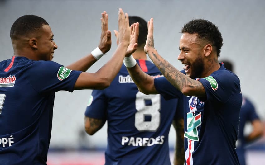PSG x Saint-Étienne - Comemoração - Neymar e Mbappé