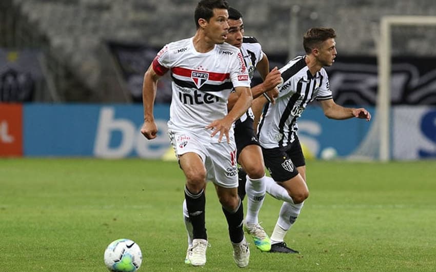 Atlético-MG x São Paulo - Hernanes