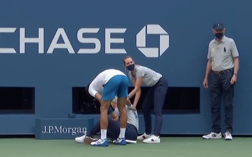 Novak Djokovic bolada juiz
