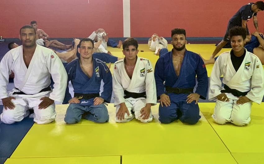 Felipe Kitadai (60kg), Renan Torres (60kg), Marcelo Gomes (90kg), Jonas Inocêncio (+100kg) e Laislaine Rocha (78kg)