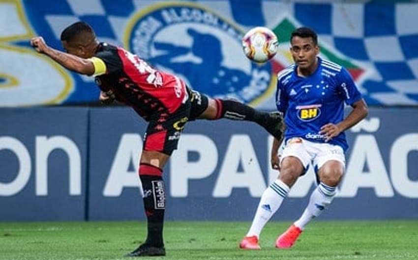 O Cruzeiro teve a estreia de Ney Franco, que terá muito trabalho para ajustar o time
