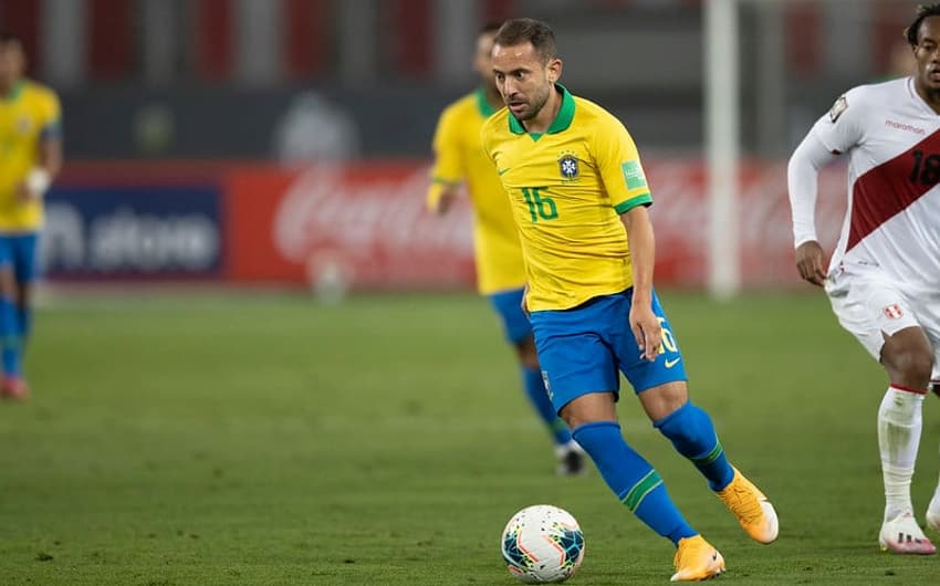 Peru x Brasil - Everton Ribeiro