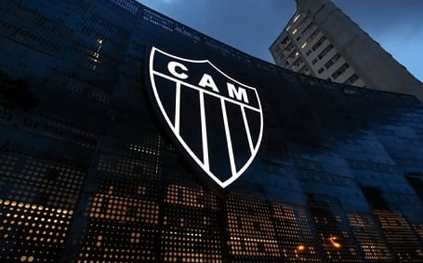 O Atlético-MG tem mantido o acordo feito com Sampaoli para manter em dia os salários da equipe
