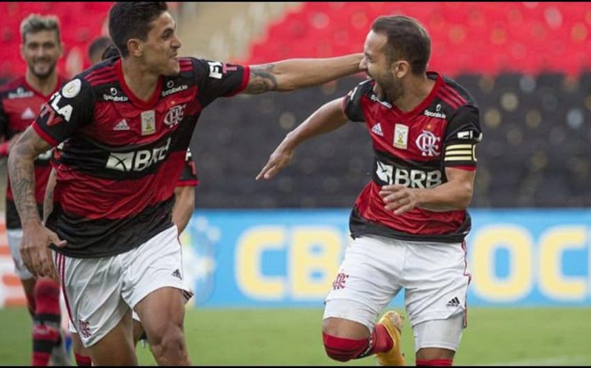 Everton Ribeiro e Pedro