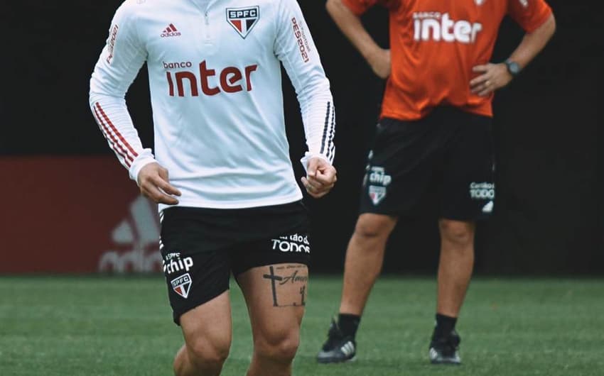 Fernando Diniz não deve mexer na formação titular do São Paulo para enfrentar o Flamengo