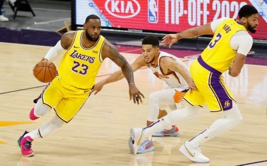 LeBron James - Lakers x Suns