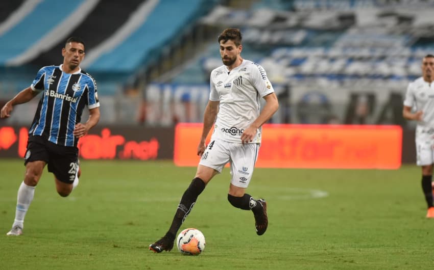 Luan Peres - Grêmio x Santos