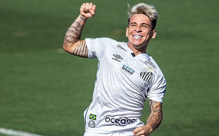 Soteldo celebra o primeiro gol do Santos