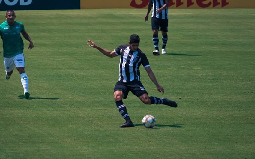 Guarani x Figueirense - Victor Oliveira