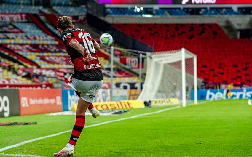 Filipe Luís - Flamengo x Vasco