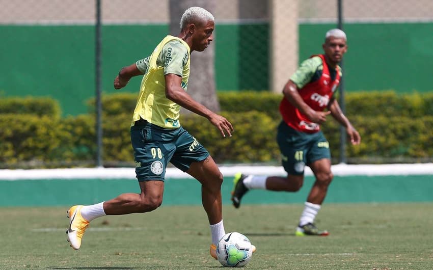 Danilo Palmeiras treino