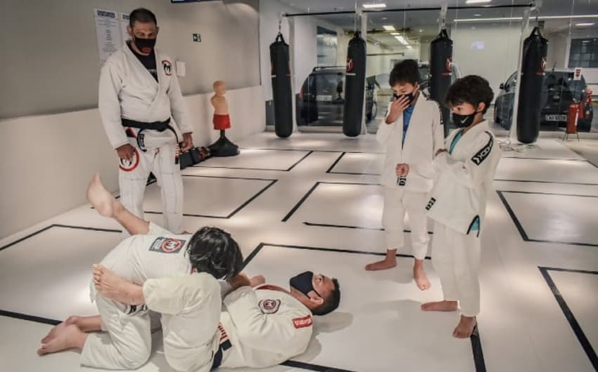 Rogério Minotouro ressaltou os benefícios das artes marciais do programa Team Nogueira Kids