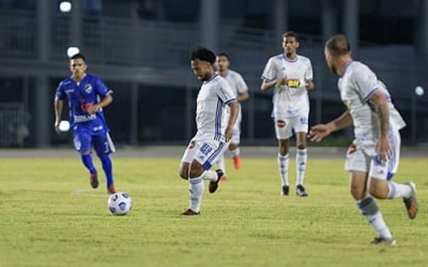 O Cruzeiro sofreu novamente contra o São Raimundo, que fez sua primeira partida em 2021