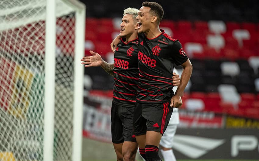 Flamengo x Resende - Pedro e Rodrigo Muniz