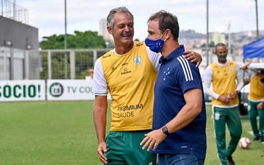 Lisca derrotou Felipe Conceição no clássico deste domingo, 21, contra o Cruzeiro