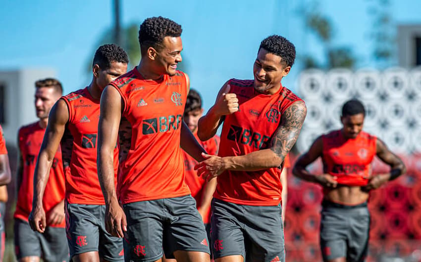Flamengo - João Gomes e Rodrigo Muniz
