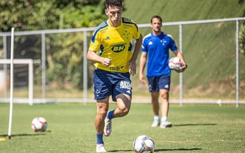 Marco Antônio está liberado e deverá aparecer em campo nos próximos jogos do Cruzeiro