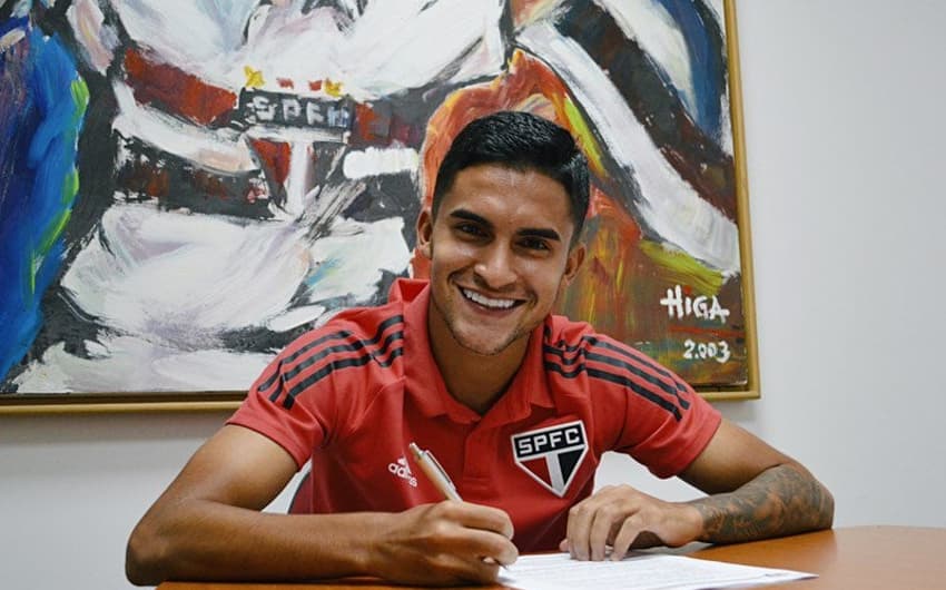Rodrigo Nestor renova o contrato com o São Paulo