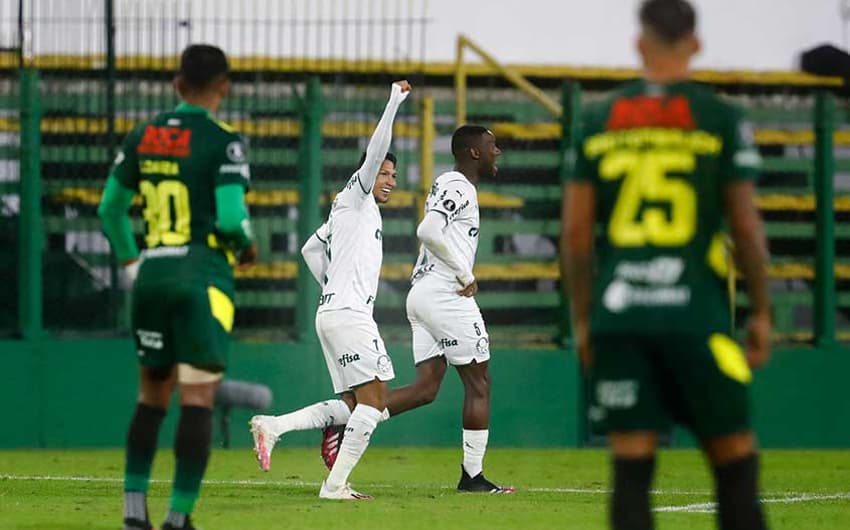 Defensa y J. x Palmeiras