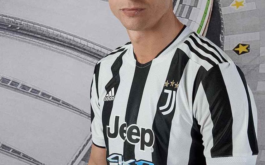 Cristiano Ronaldo - novo uniforme Juventus