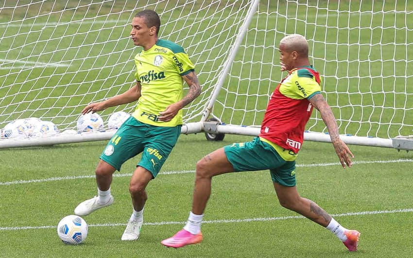 Deyverson Palmeiras treino
