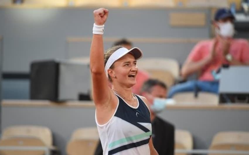 Barbora Krejcikova vai á final de Roland Garros