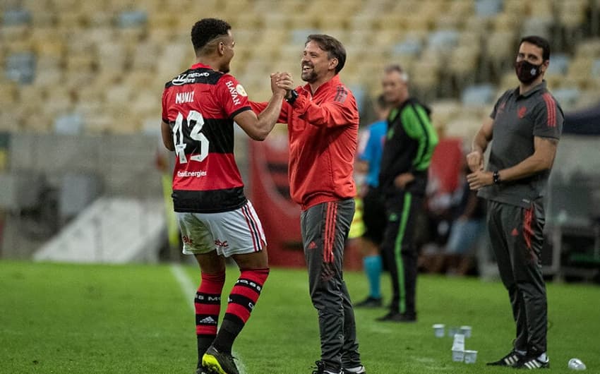 Rodrigo Muniz e Mauricio Souza - Flamengo