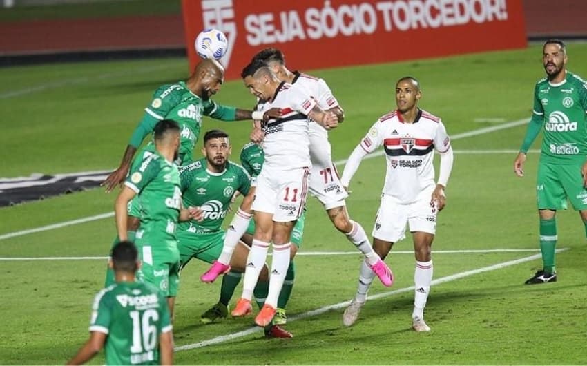 São Paulo ficou no empate contra a Chapecoense