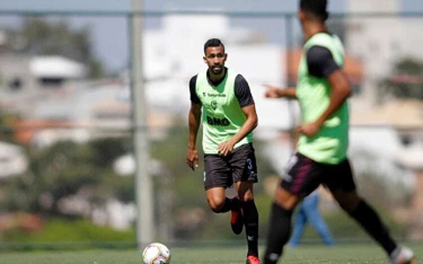 Leonardo Bolgado é cria do Coimbra e ficará no time português até o fim da temporada 2021/2022
