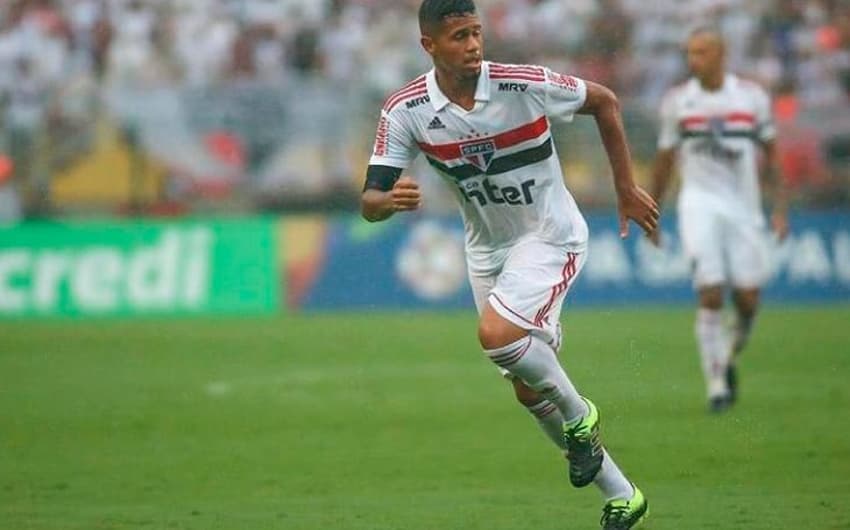 Santos contrata promessa da base do São Paulo