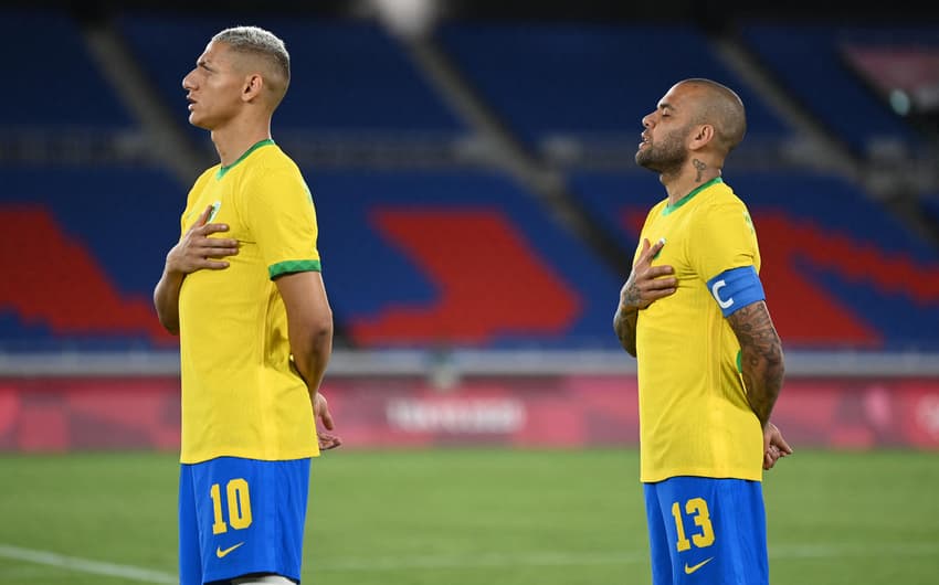 Brasil x Alemanha - Jogos Olímpicos - Daniel Alves e Richarlison