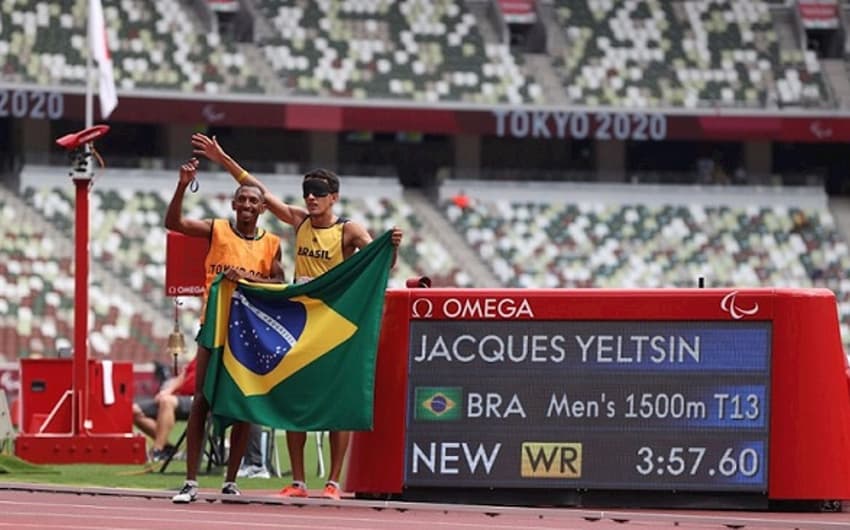 Yeltsin Jacques venceu os 1.500m (classe T11) e quebrou o recorde mundial (Foto: Rogério Capela/CPB)