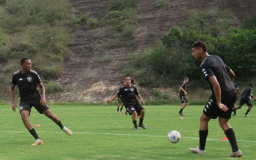 Time sub-20 Botafogo - CT Espaço Lonier
