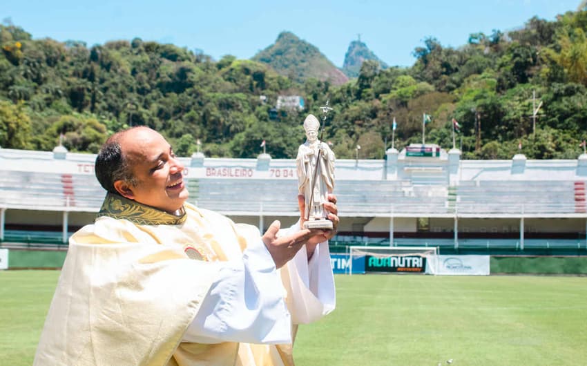 Padre Omar - Fluminense